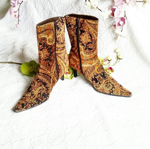 Predictions Shoes - 💫 PREDICTIONS POINTED TOE HEELED BOOTIES